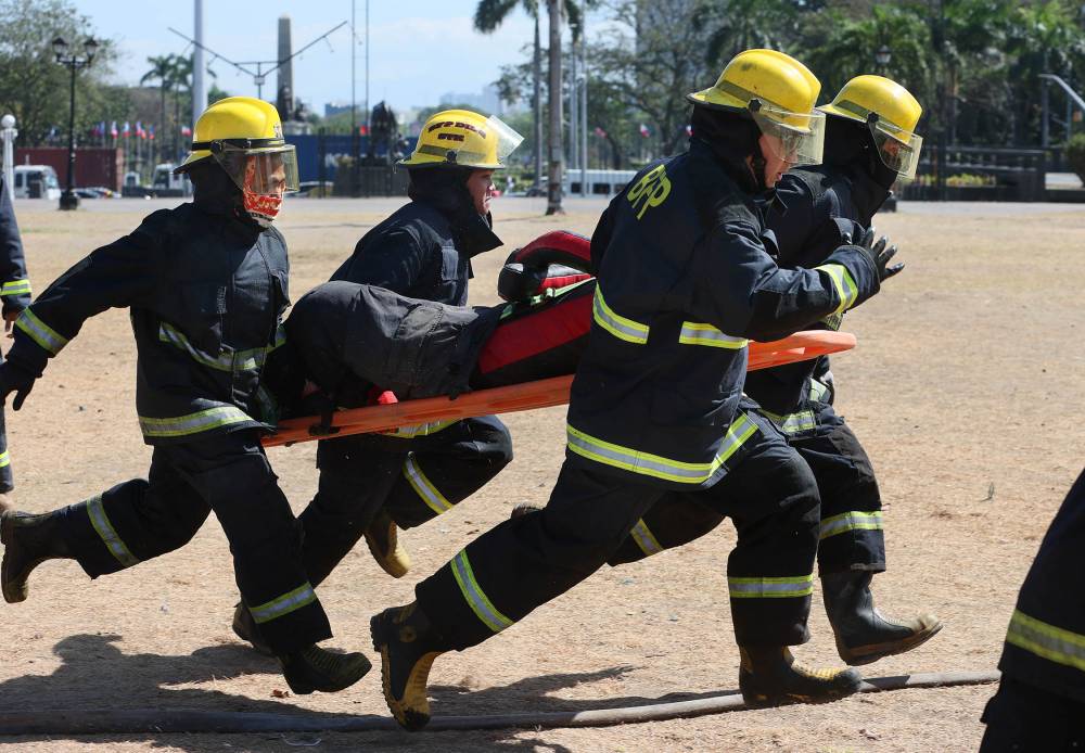 Fire hits warehouse in Caloocan City