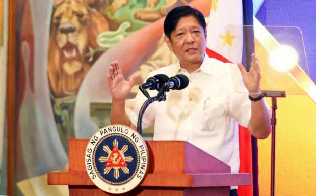 Marcos leads in turnover of housing units to families in Balanga City