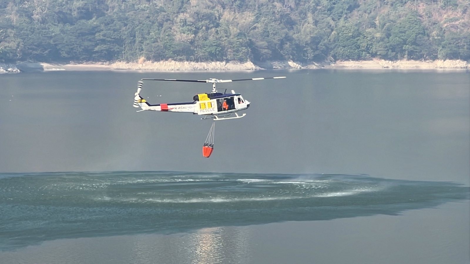 The Philippine Air Force (PAF) on Wednesday said it continued its heli bucket operations in Benguet to suppress the forest fire in the province. 