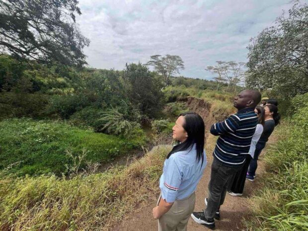 Belmonte visits  Nairobi National Park and Cultiva farm in Kenya.