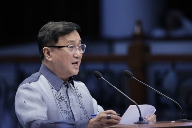 Senator Francis Tolentino stood on Monday to sponsor Senate Bill No. 2555 as contained in Committee Report No. 191 — a measure seeking to amend the “Doble Plaka” Law.