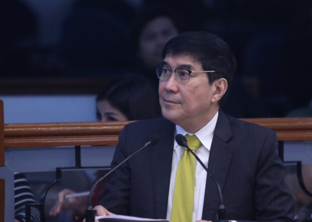 Senator Raffy Tulfo on Monday evening lambasted some officials of the National Food Authority (NFA) for alleged “modus” paving the way for illegal sale of rice to traders without bidding.