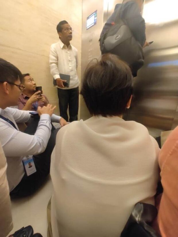 NEDa chief trapped in elevator