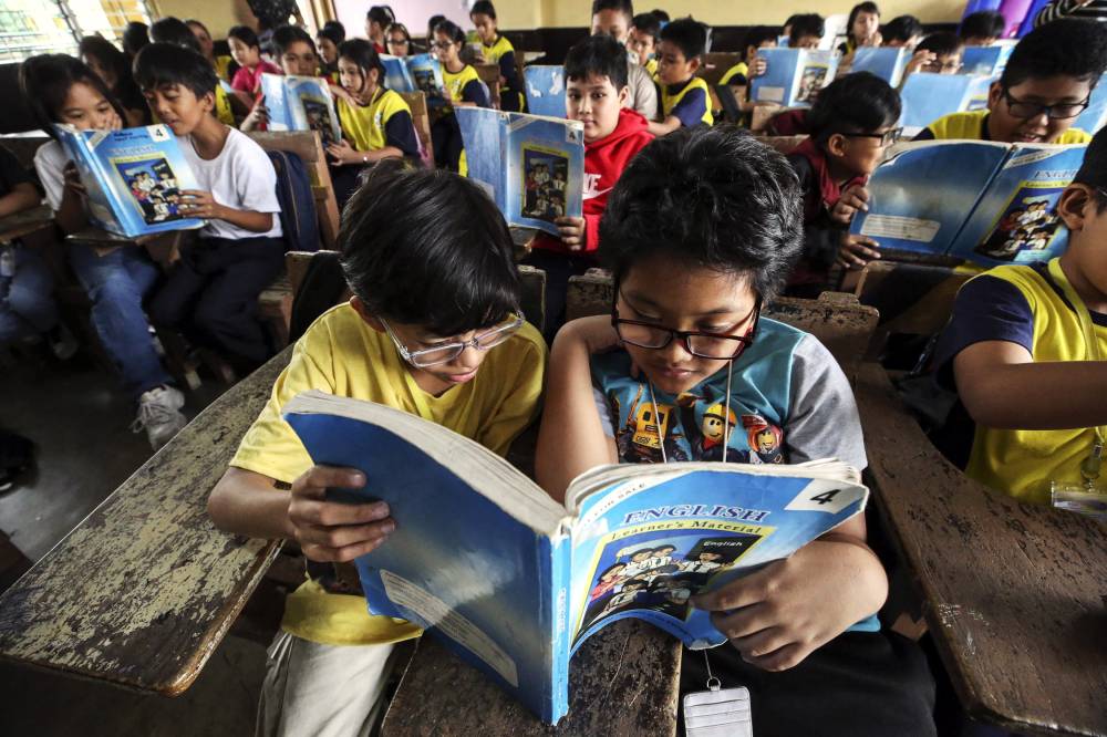 The Department of Social Welfare and Development (DSWD) said on Wednesday that it has trained more than 3,880 college students to teach reading to children under its Tara, Basa! program.