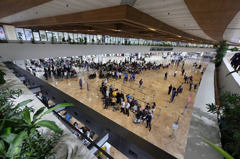 Ninoy Aquino International Airport (NAIA) terminal 1 holy week passengers
