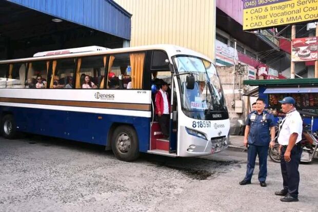 Brig. Gen. Jose Hidalgo Jr., director of Police Regional Office 3 (PRO3), leads the inspection of a bus terminal in Central Luzon as he assures the public that stringent security measures have been put in place in these areas for the safety of commuters.