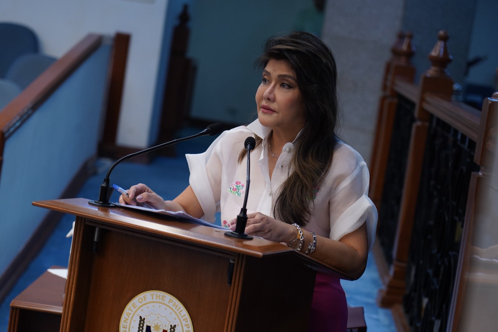Senator Imee Marcos said Davao City felt like a warzone the day that policemen conducted their latest arrest attempt against fugitive televangelist and alleged rapist Apollo Quiboloy. 