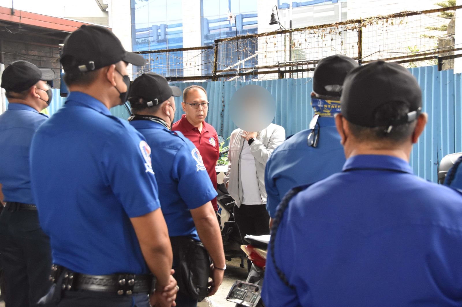 MMDA relieves one enforcer over extortion complaint