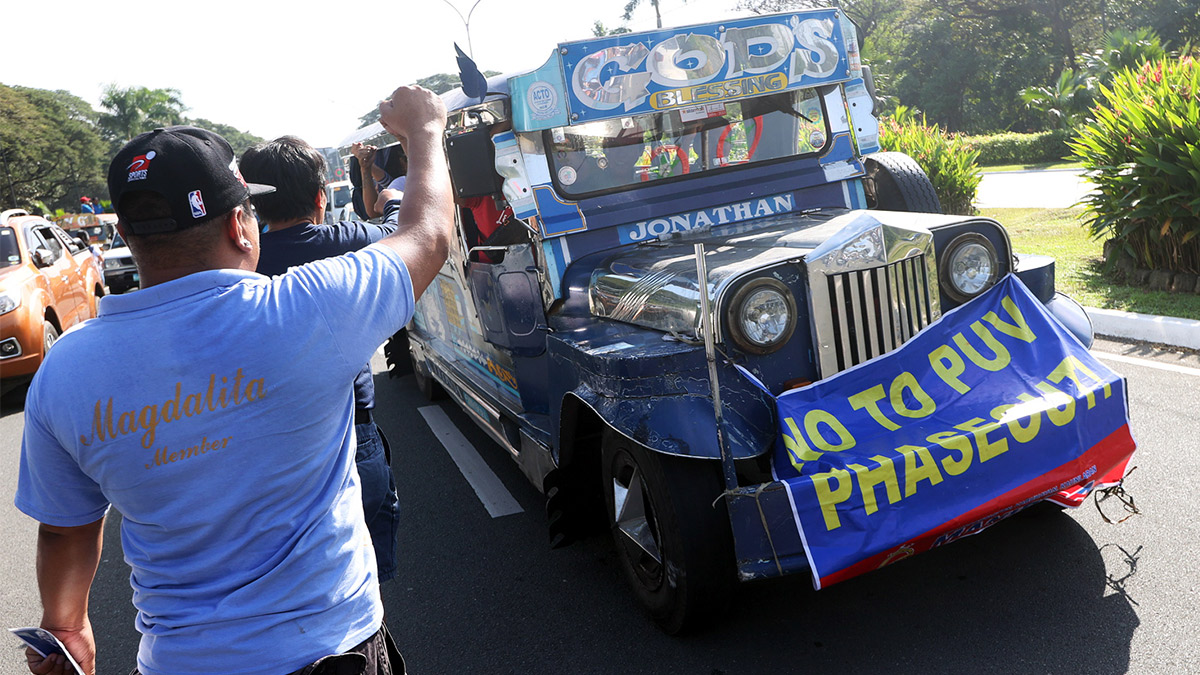 Radio reporter hit by 'provoked' jeepney drivers on strike