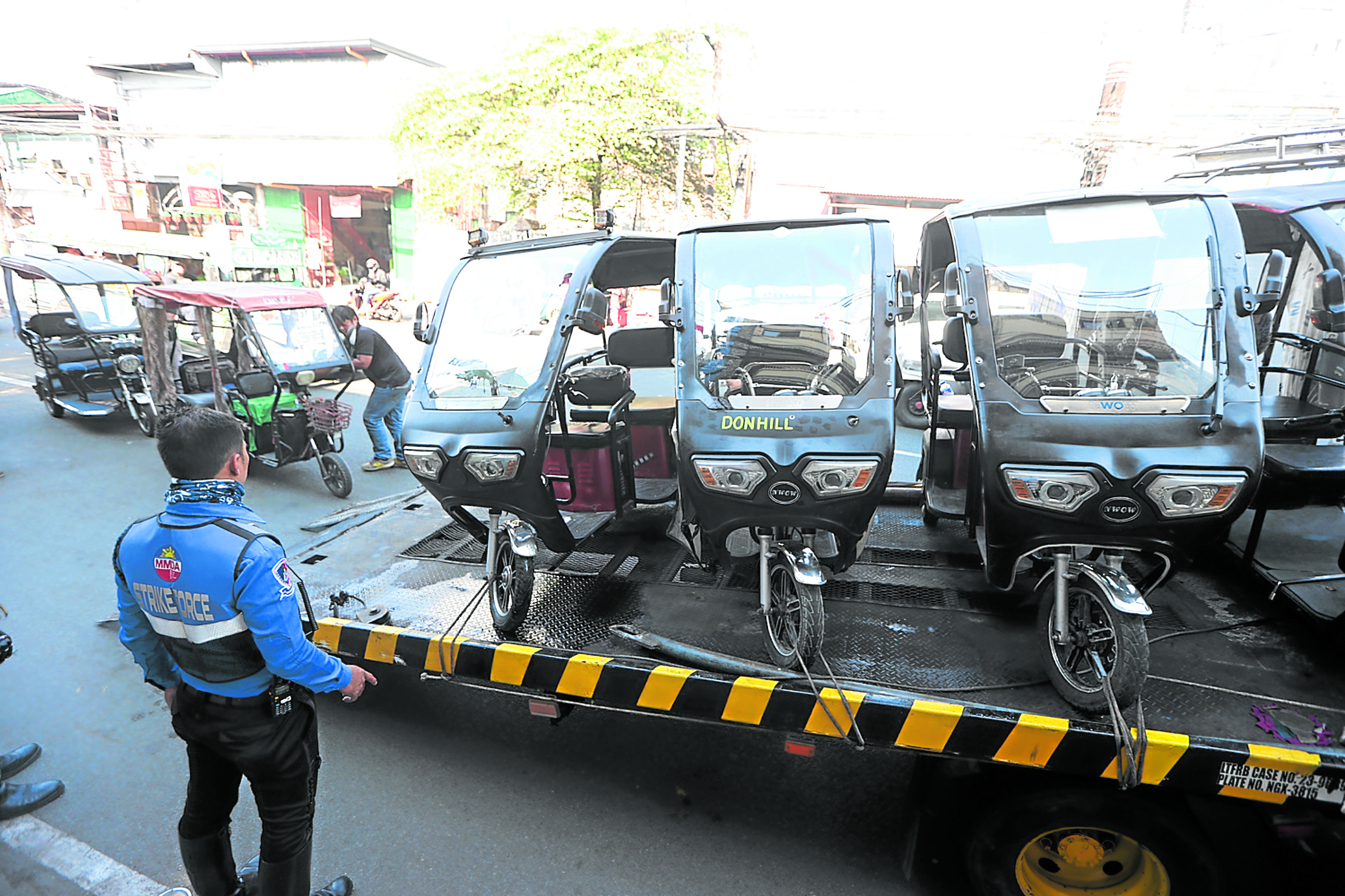 Marcos to MMDA: Lift penalties for e-vehicles