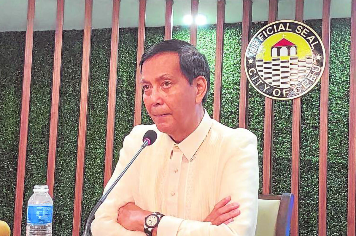 Ombudsman suspends Cebu City mayor, 7 others