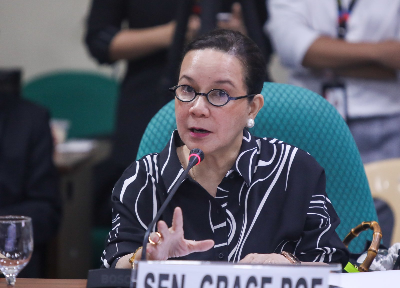 Poe thanks media for covering 'dry' topic