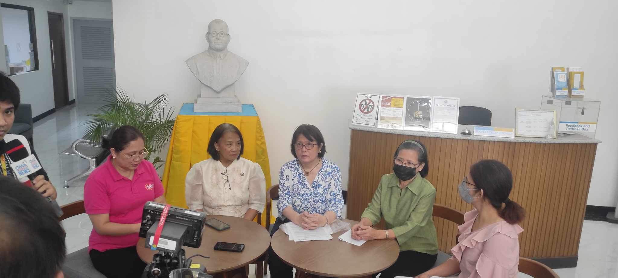 Wives of political prisoners file formal complaints before the Commission on Human Rights on Monday, May 6, 2024. 