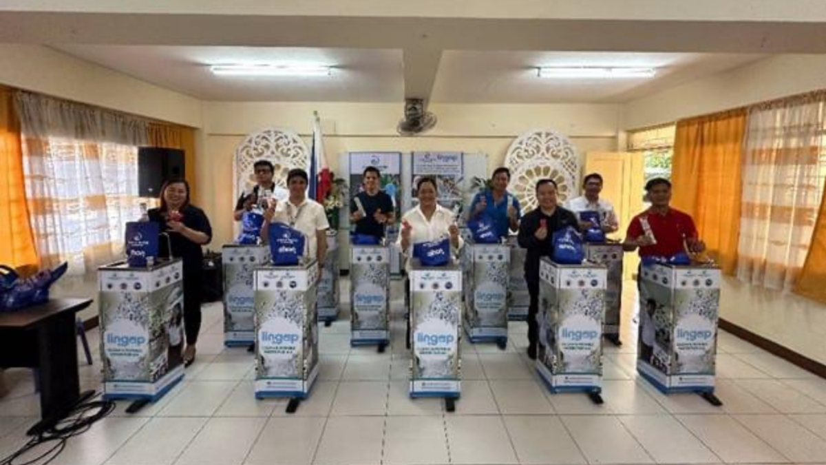 31 public schools in Mandaluyong, Manila receive RDFs from Manila Water
