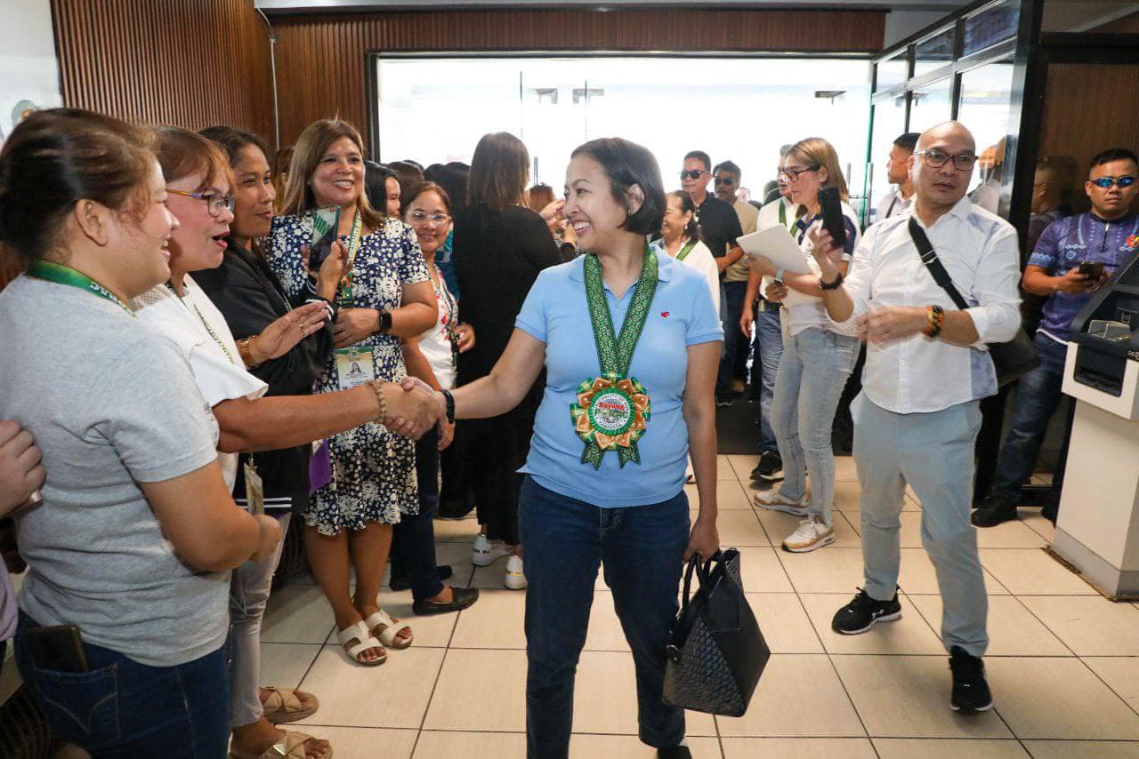 Makati City Mayor Abby Binay on Friday meets with local officials of Pampanga on Friday to share best practices in governing their respective jurisdictions. (Photo courtesy of My Makati Facebook page)