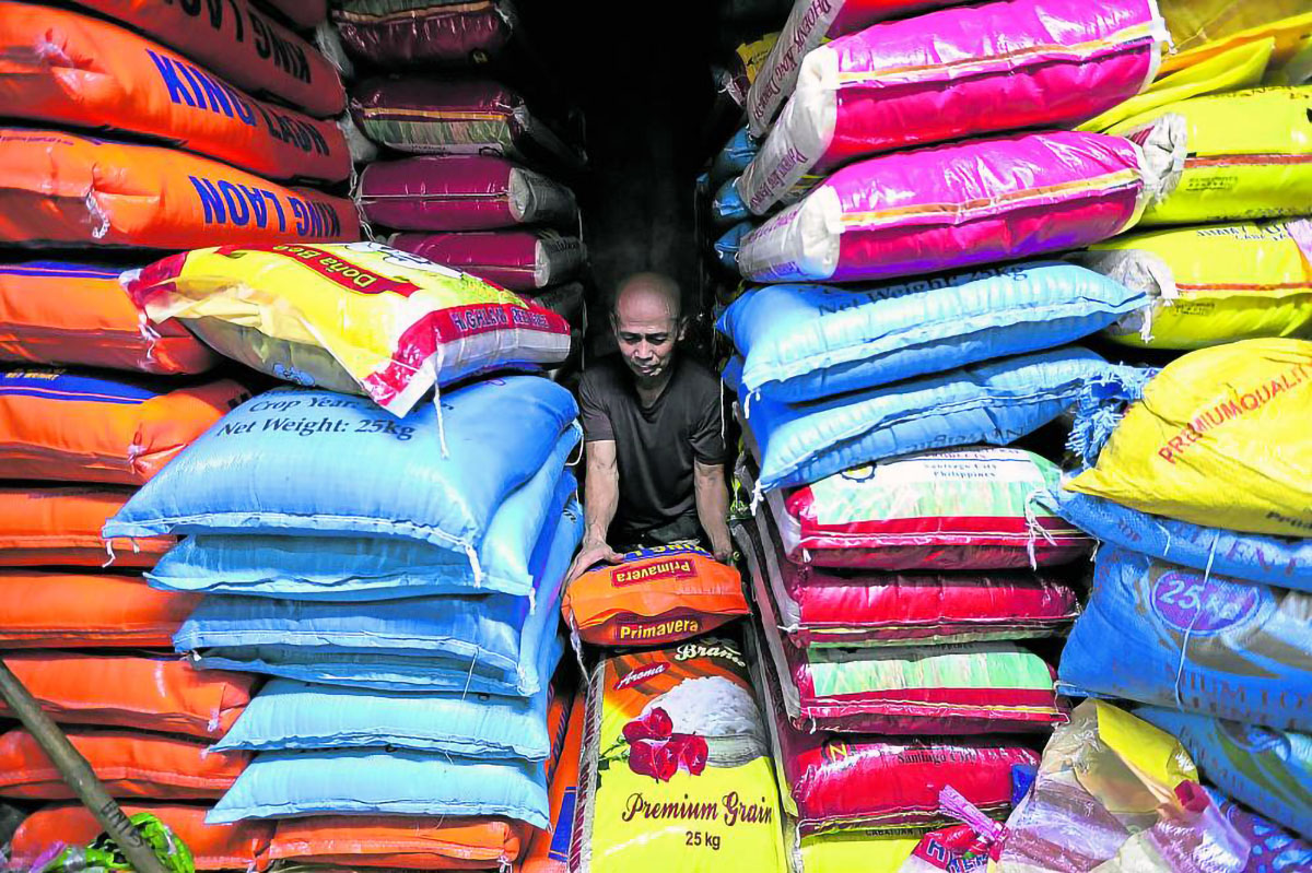 DA sees rice price drop in July; farmers grumble