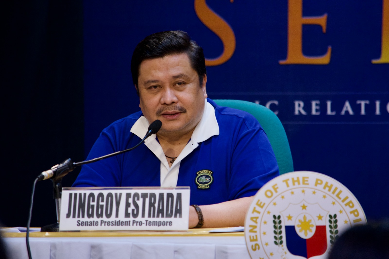 Estrada wants tougher hospital arrest law