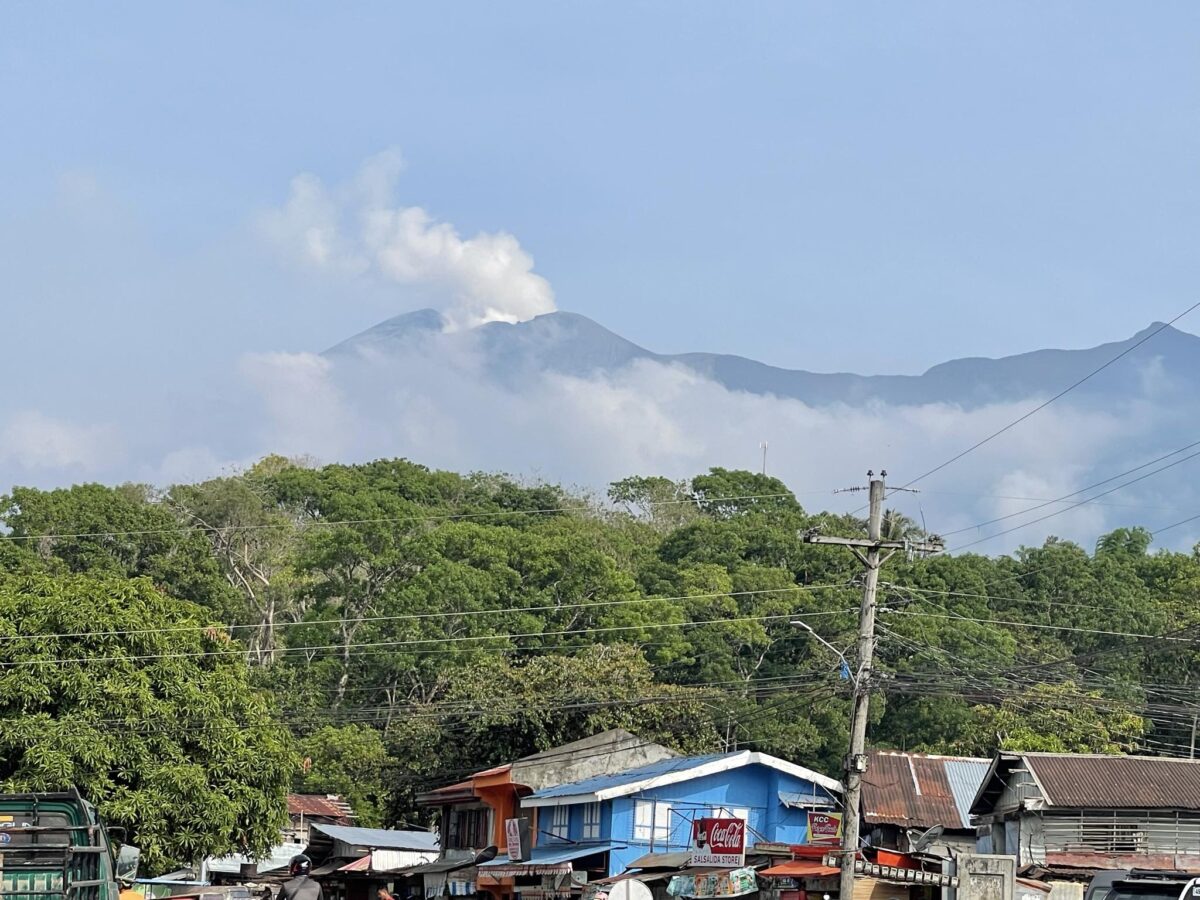 After Kanlaon volcano erupts, more than 1,000 residents flee homes. 