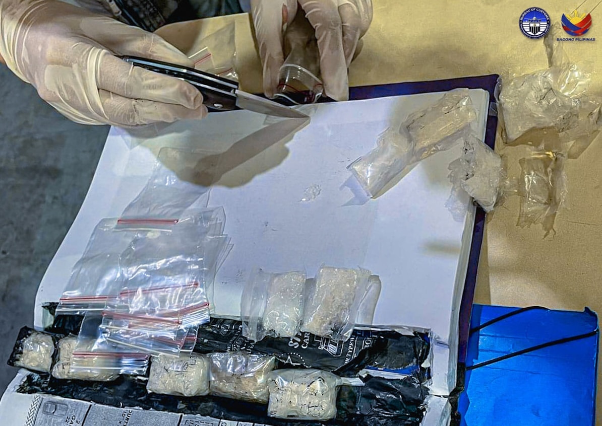 PHOTO: Sachets of crystal meth that were seized at NAIA STORY: Crystal meth worth P680,000 intercepted at Naia