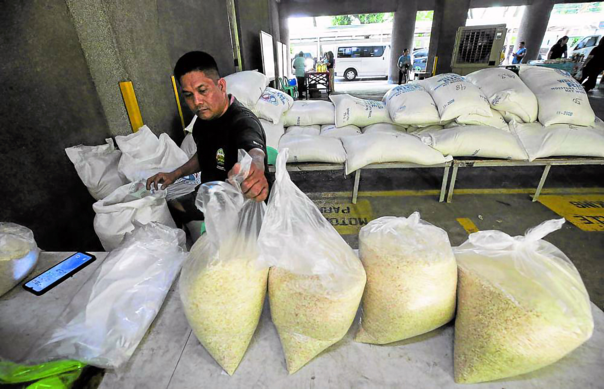 DA: Rice prices down P7 by August