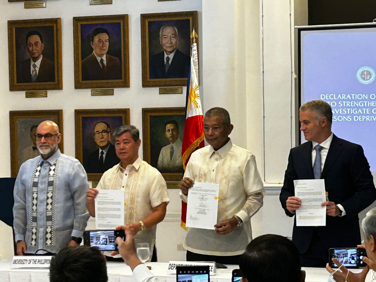 United Nations Office of Drugs and Crime Regional Representative Masood Karimipour, UP Manila Chancellor Michael Tee, Justice Secretary Jesus Crispin Remulla and UNODC Program Office in the Philippines Country Manager Daniele Marchesi shows the signed Declaration of Cooperation to Strengthen Procedures to Investigate Custodial Deaths of PDLs.