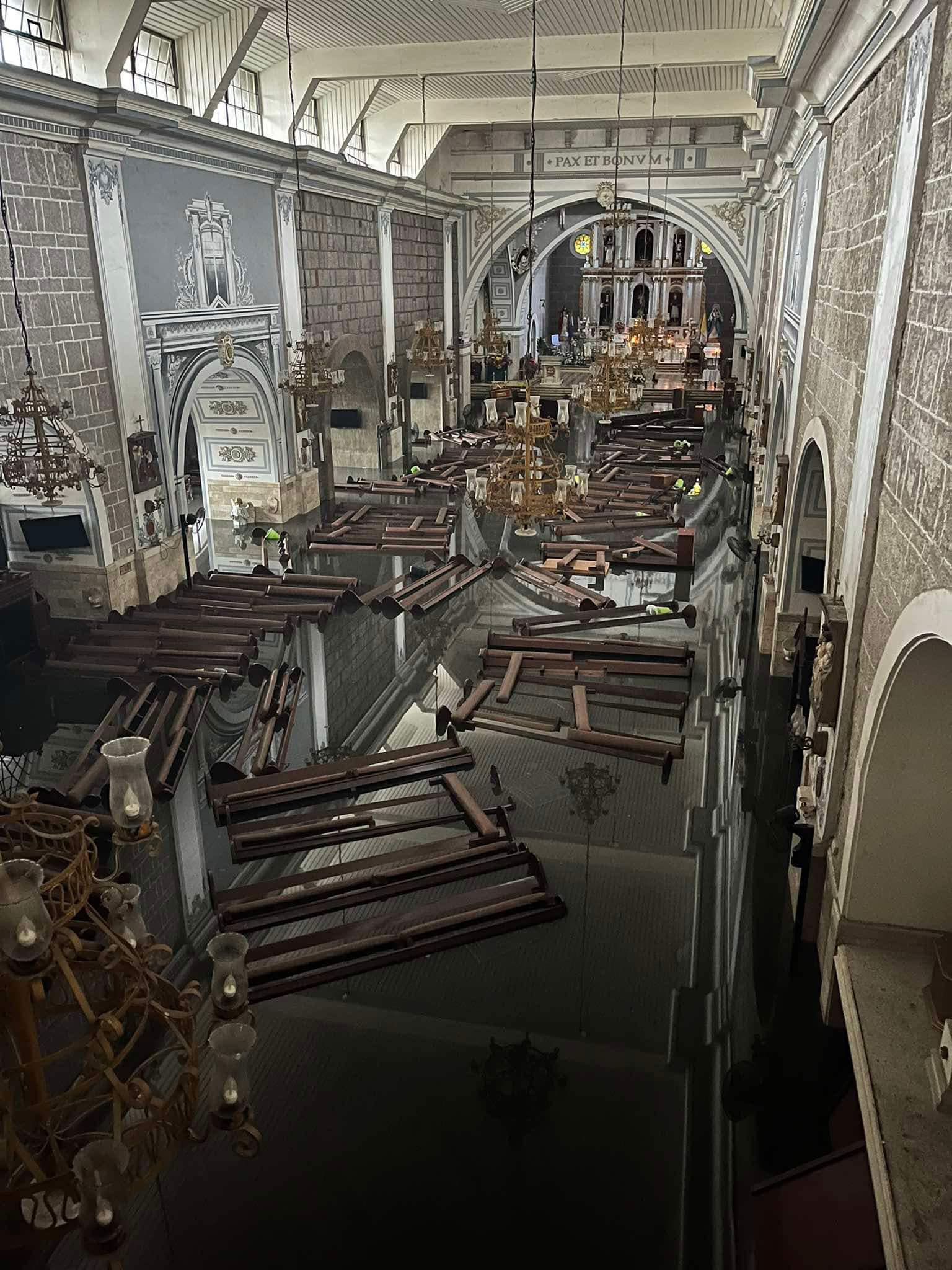 Flood situation in St. Francis de Assisi Parish Church in Meycauayan City, Bulacan (Fr.Patrick Gumasing/Parokya ng San Francisco ng Assisi - Meycauayan)