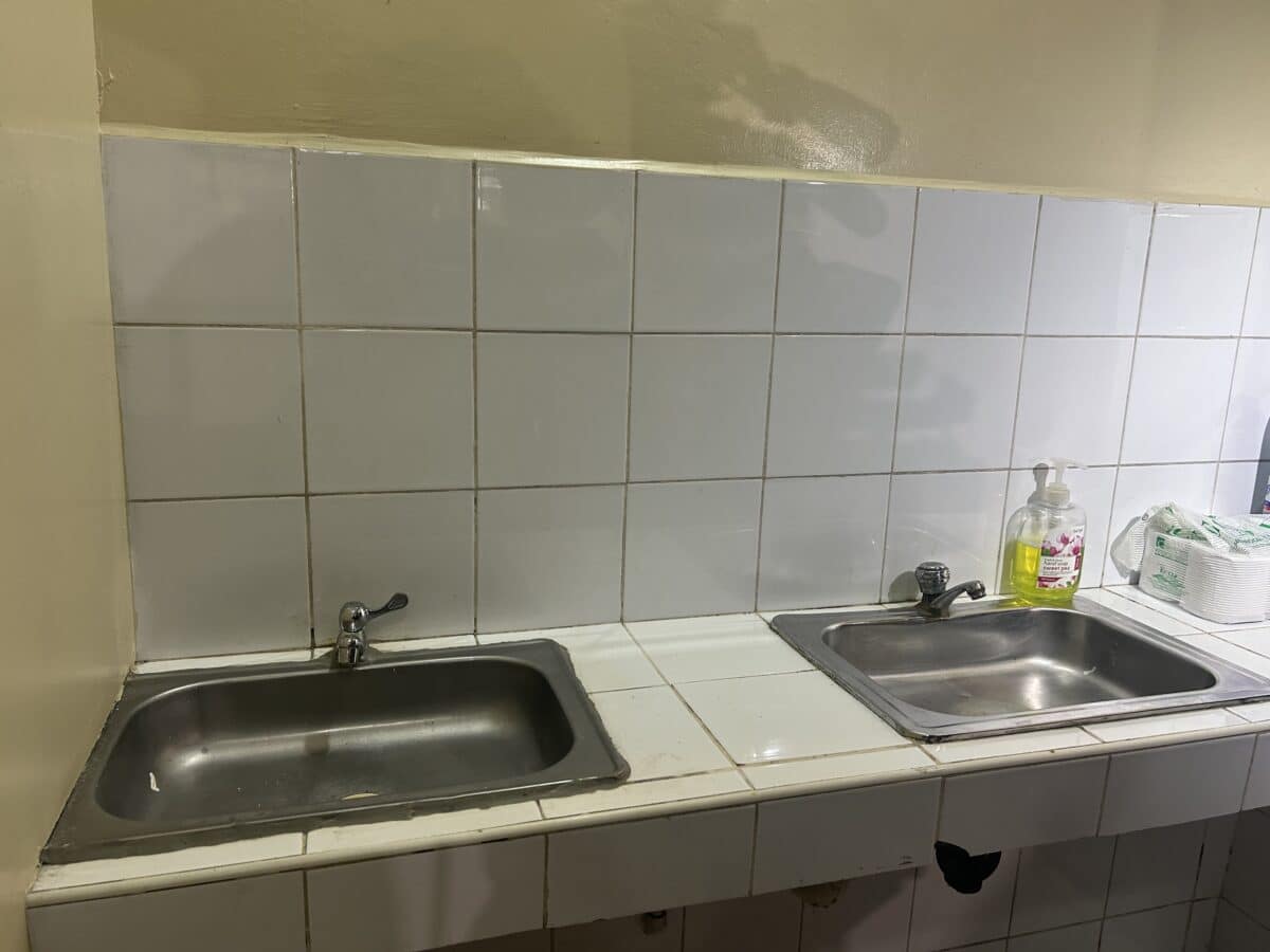 PHOTO: Senate detention facility kitchen sinks