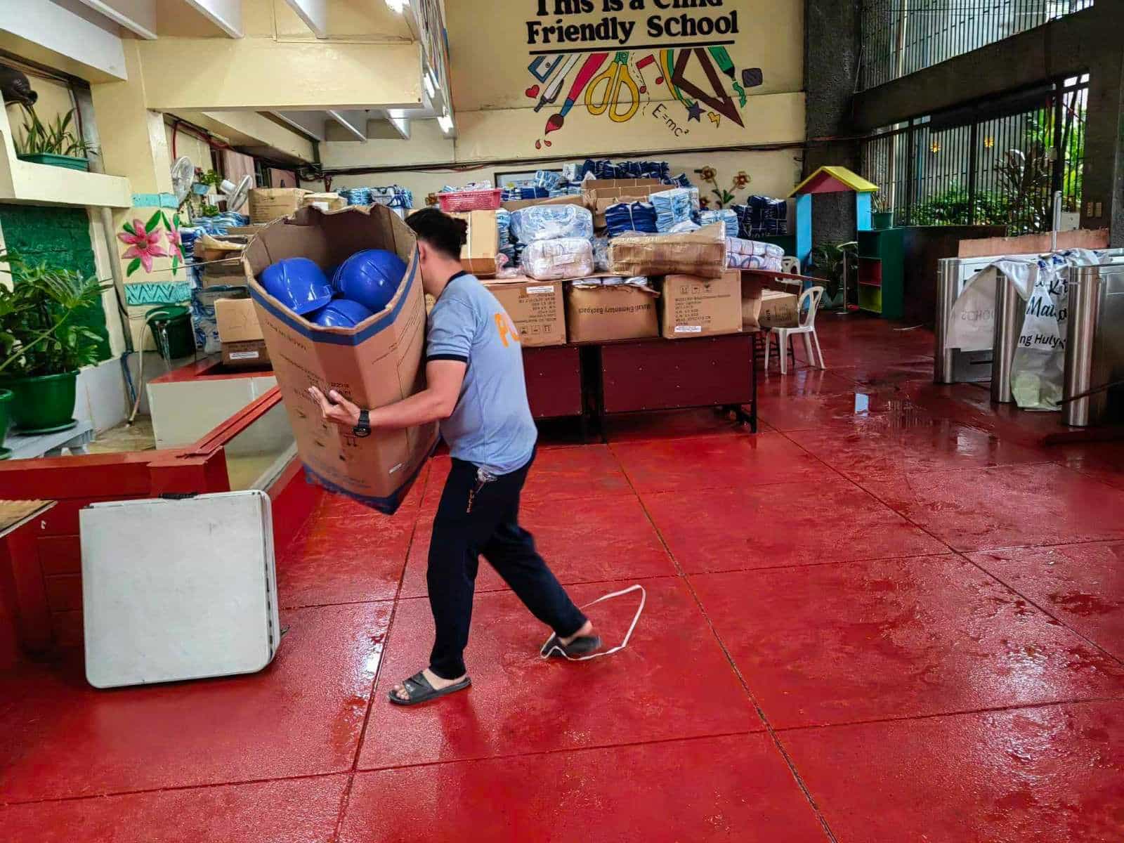 Authorities offered assistance to a flooded elementary school in Makati City on Wednesday morning, according to Makati police. carina