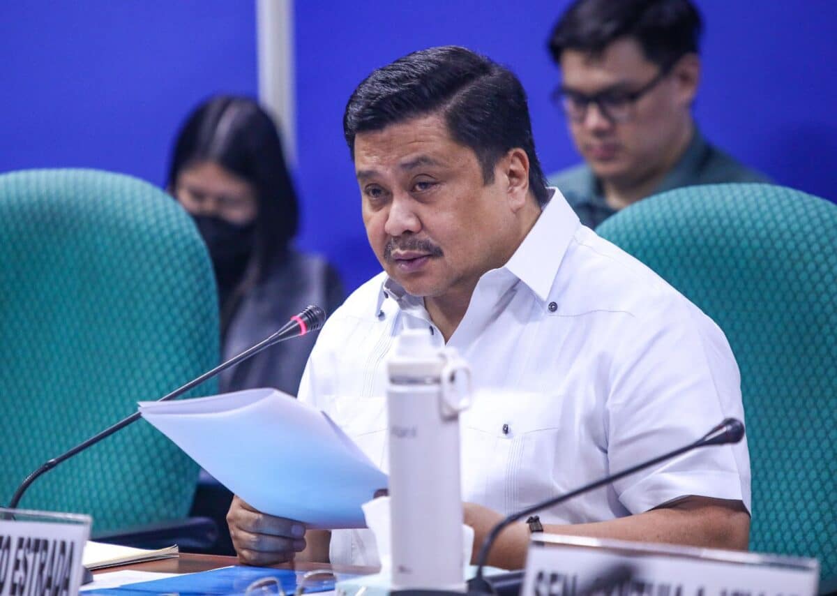 The Sandiganbayan Special Fifth Division has granted the motion of Sen. Jinggoy Estrada to overturn his conviction for one count of direct bribery and two counts of indirect bribery for lack of sufficient evidence and information on the lesser offenses prescribed by the “variance” doctrine.