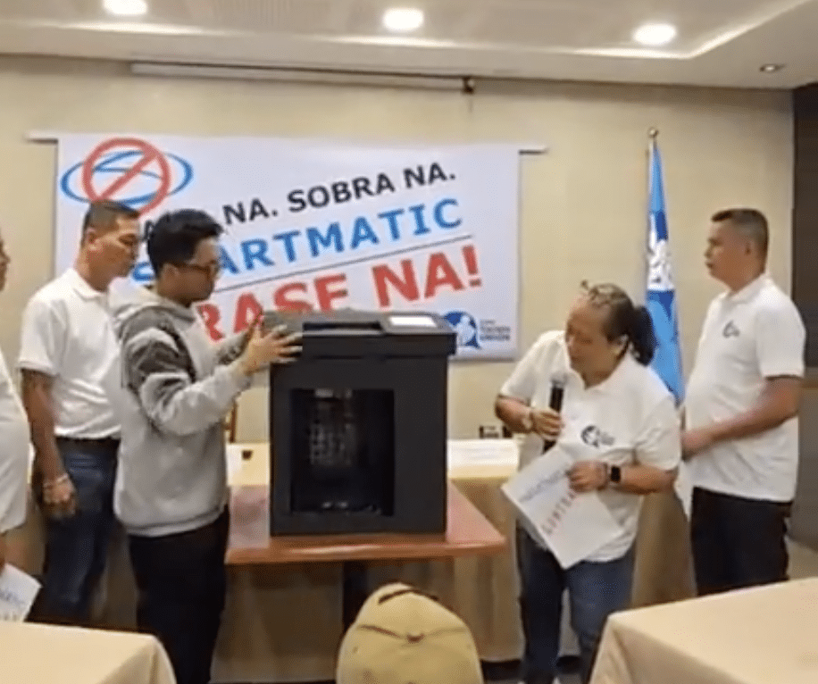 The Department of Education Teachers Union (DTU) on Thursday called the government for the removal of the voting machine provider Smartmatic to ensure fair elections in the Philippines, citing past voting incidents from the provider. 