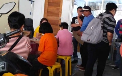 INSPECTION. A team from the Cebu City Regional Trial Court Office led by Executive Judge Marlon Jay Monewa and 2nd Executive Vice President Anacleto Debalucos inspects the notary offices at the Cebu City Hall.