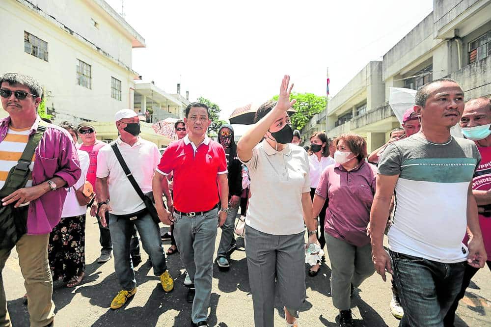 SHOWOF SUPPORT Legazpi CityMayor Carmen Geraldine Rosaland her husband, former Albay Gov. Noel Rosal, attend a gathering of supporters in thisMay 2023 photo.