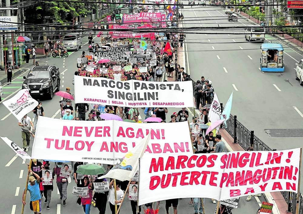 Rocznica stanu wojennego rzuca światło na Duterte 