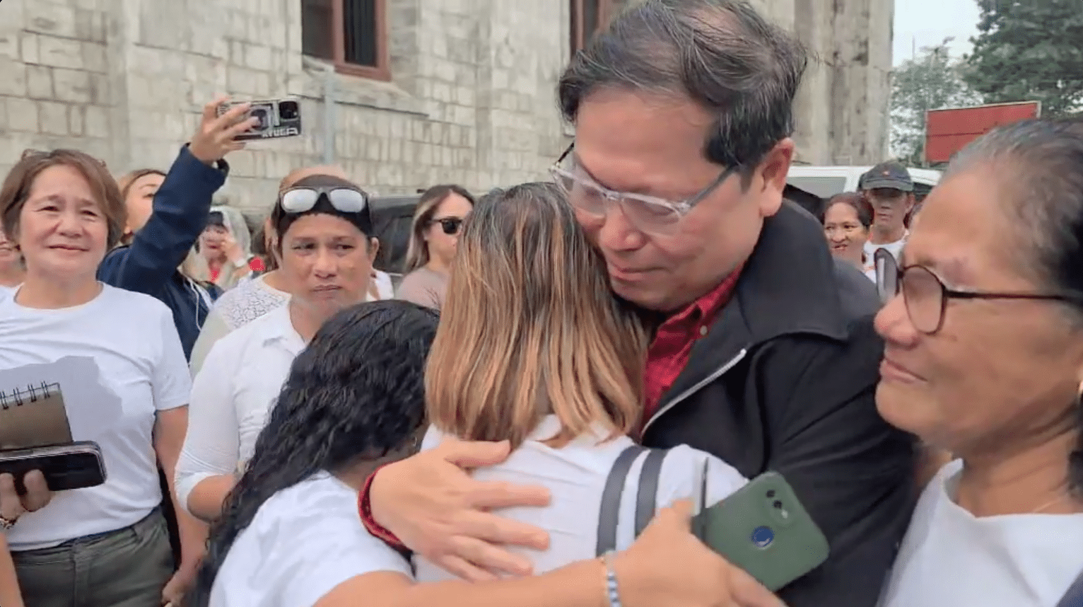 O ex-prefeito da cidade de Iloilo, Jed Patrick Mabilog, está voltando para casa