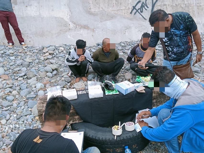 Nasamsam ng mga pulis ang P20.4-M na shabu mula sa 3 suspek sa drug raid sa Zamboanga City