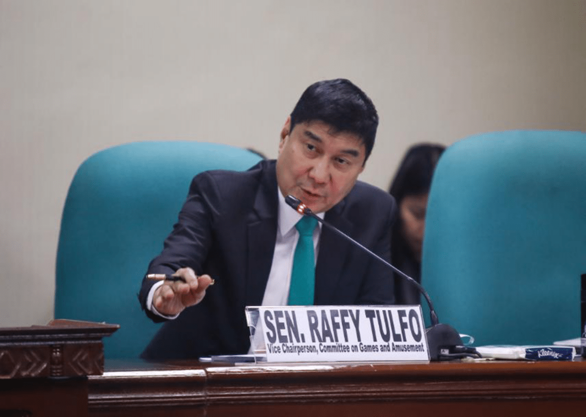 Tulfo chides smiling transport exec at DOTr budget hearing