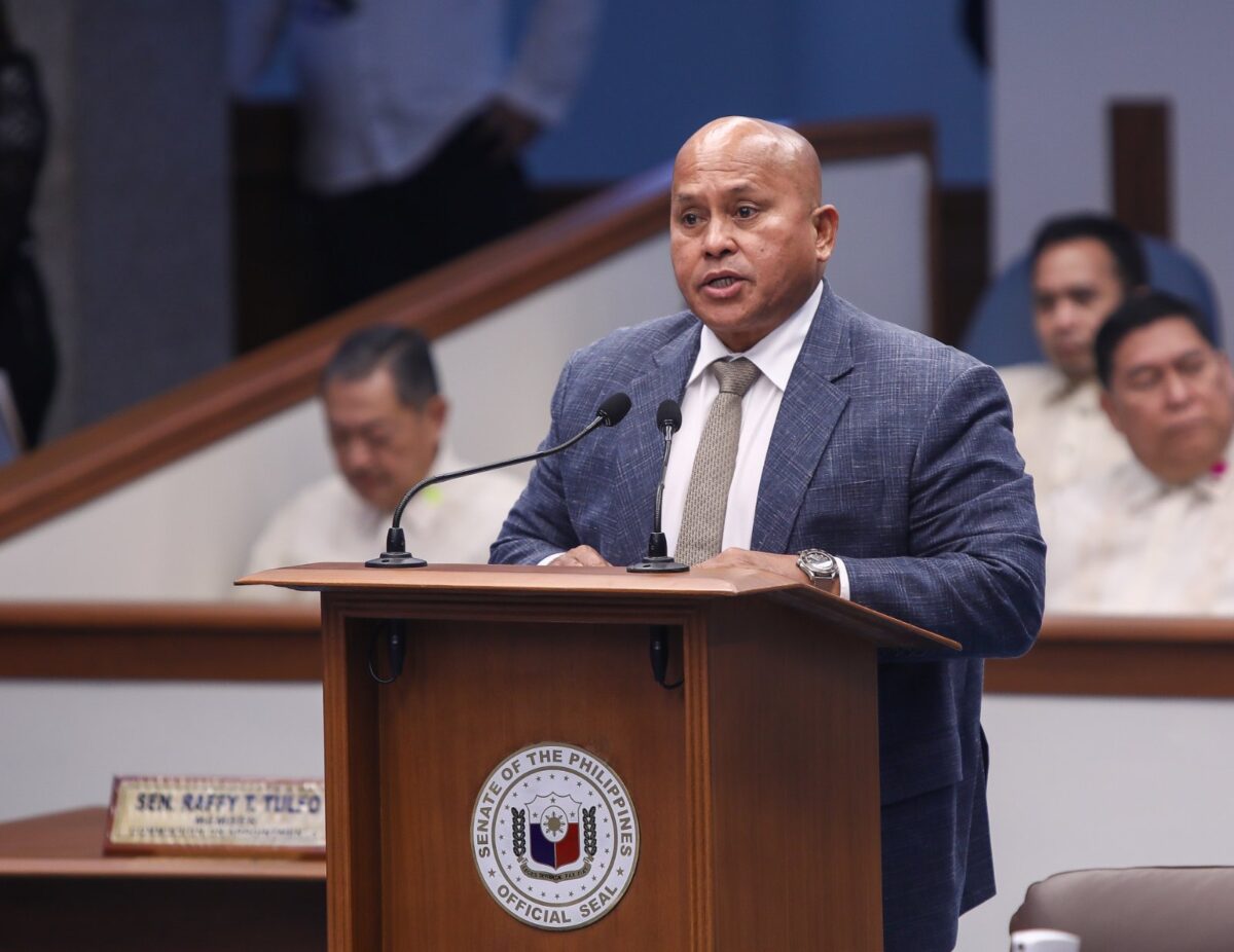 Dela Rosa to Pagcor exec: Name top cop who helped Guo escape