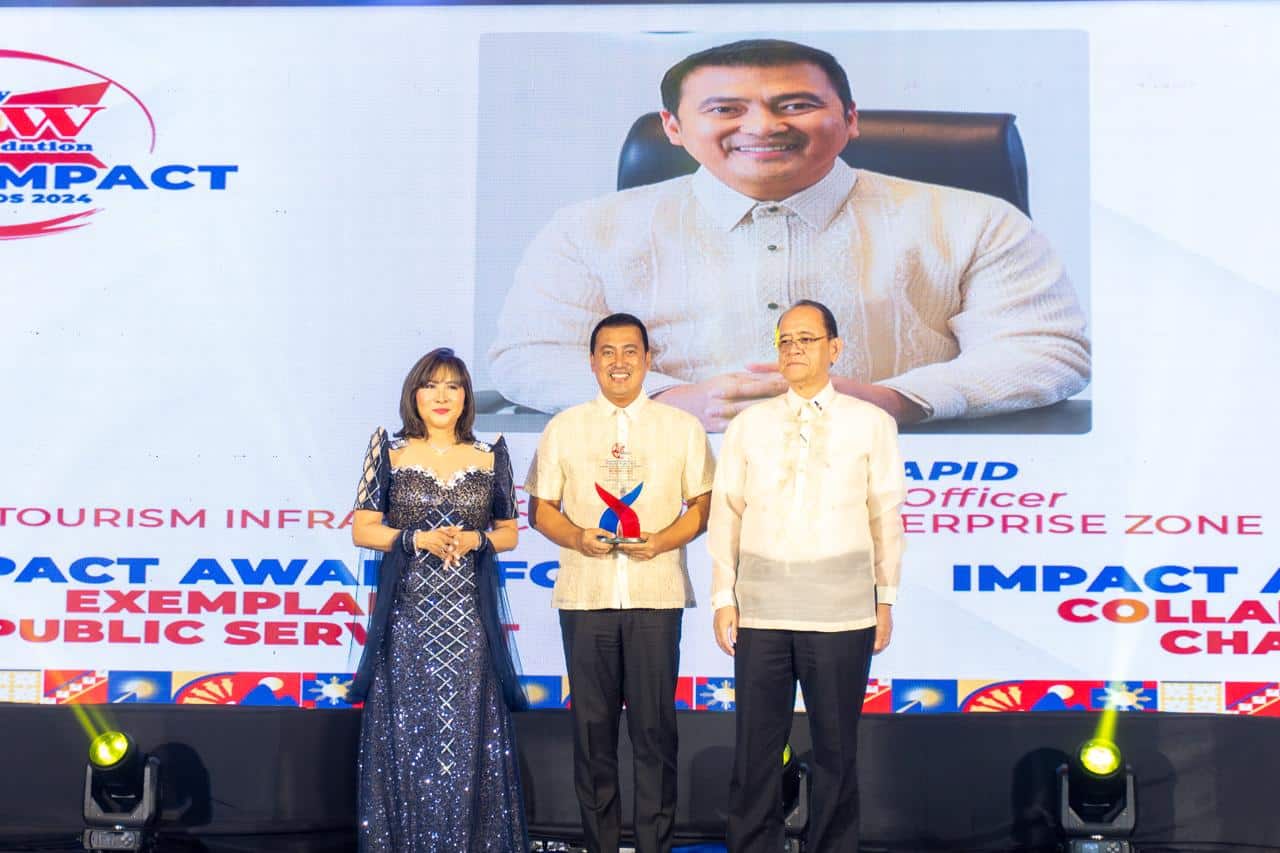 Tieza COO Mark Lapid receives award