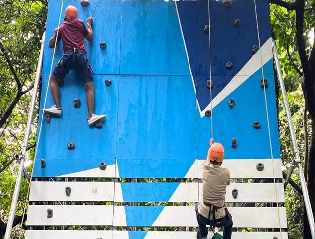 Currently in Phase 1 of development, the La Mesa Ecopark features exciting outdoor activities such as wall climbing, rappelling, paintball games, and archery tag.To book a visit, please fill out the form at www.manilawaterfoundation.org before going to the La Mesa Ecopark. For QC residents, please bring a government ID or QCitizen card.