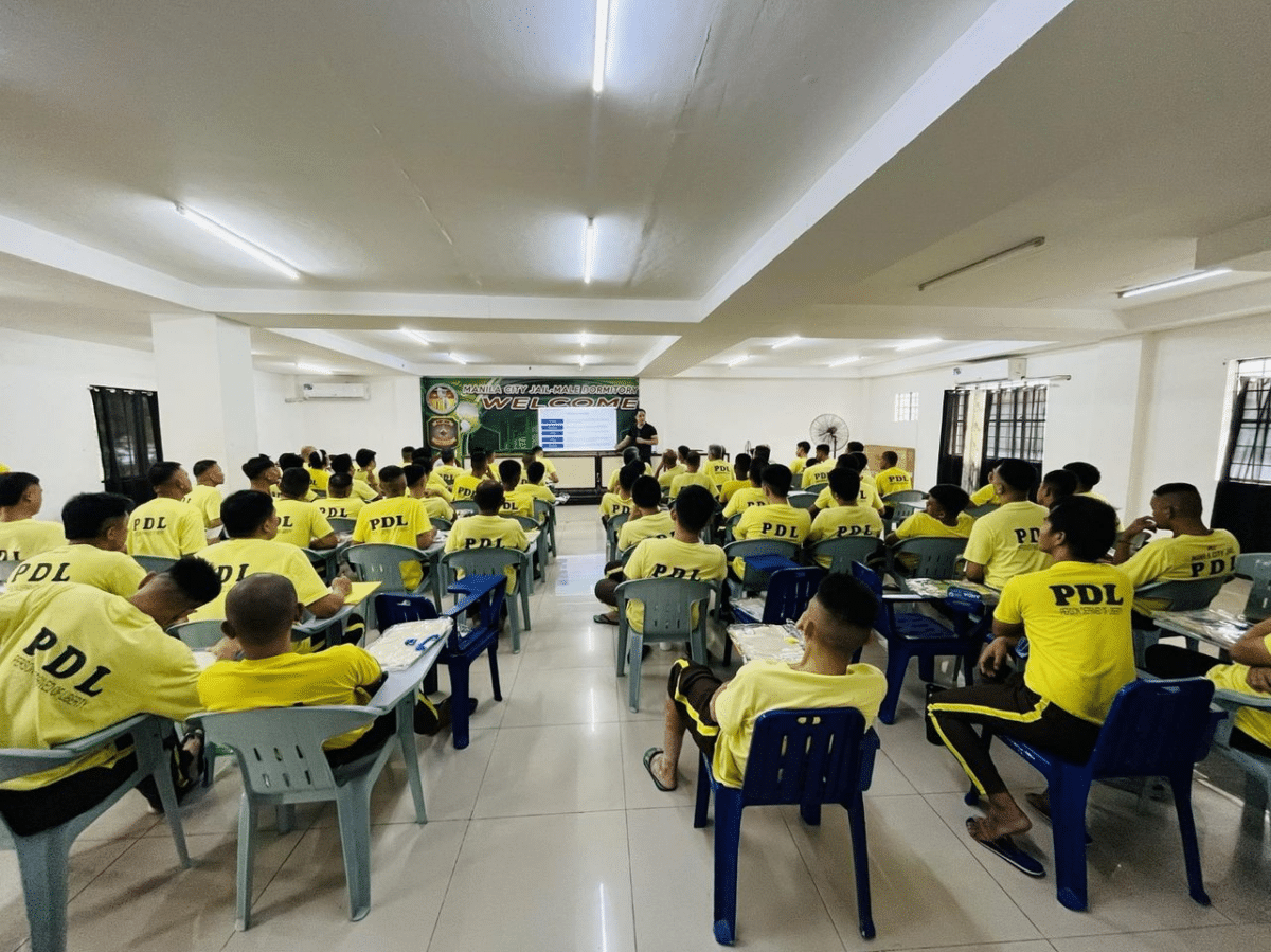 PUP Open University holds class in Manila City Jail