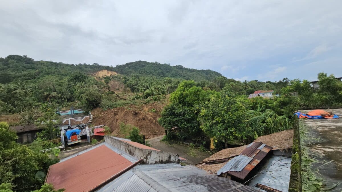 Albay landslide victim's kin not losing hope despite delays in rescue