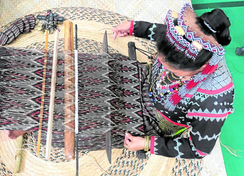 DIVERSE OFFERING The natural and cultural tapestry of Soccsksargenregion makes for a diverse travel offering—from farm
tourism, food and delicacies, to an immersion to the ways of Mindanao’s
indigenous peoples.