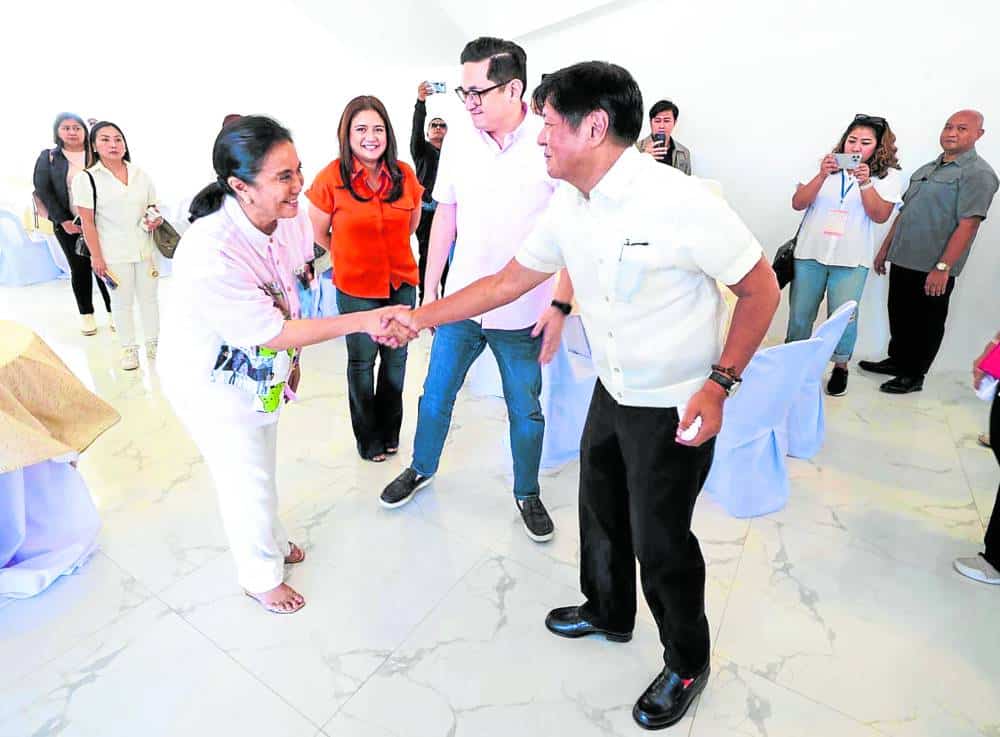 Marcos está “muito feliz” em conhecer Leni Robredo em Sorsogon