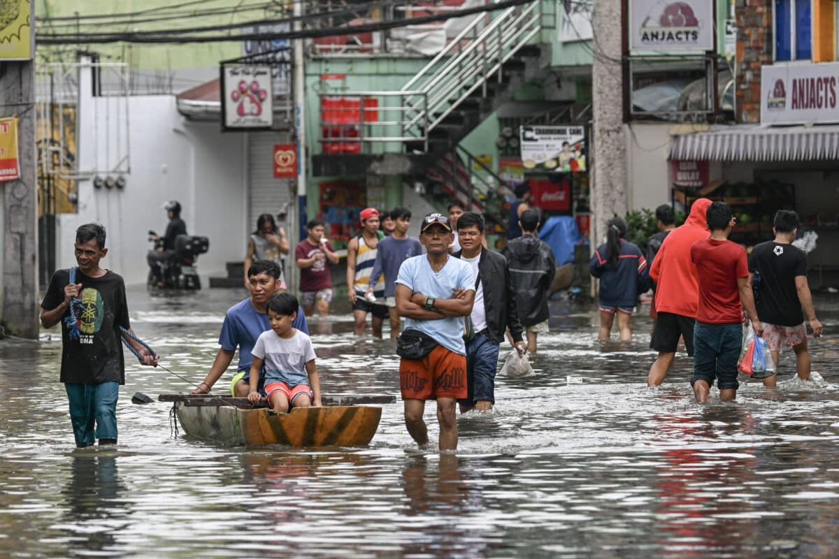 DALAM FOTO: Pemandangan kehancuran saat Kristine tiba di Filipina