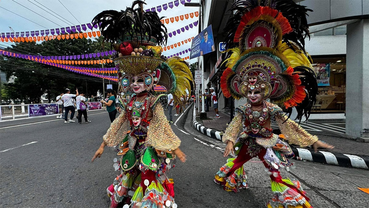 Di Bacolod, jalan utama dilarang bagi mobil pada hari Minggu