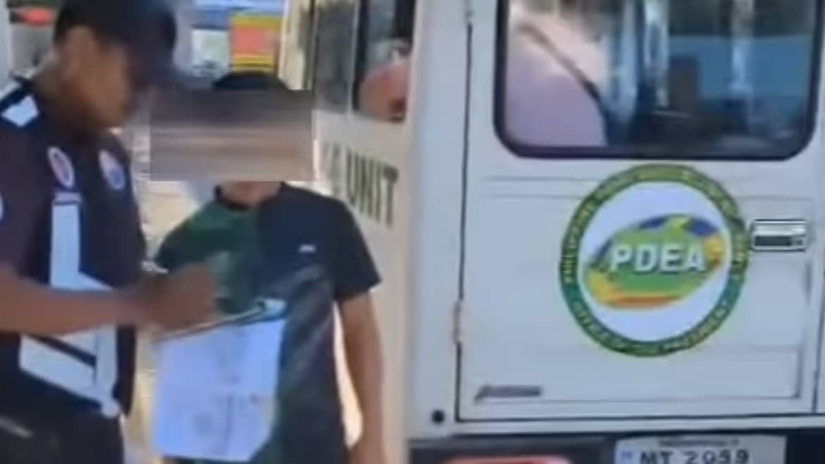 Vehicles belonging to the Philippine Drug Enforcement Agency (PDEA) were ticketed by the Department of Transportation (DOTr) for using the exclusive bus lane on Epifanio de los Santos Avenue (Edsa) on Tuesday morning, Nov. 12.