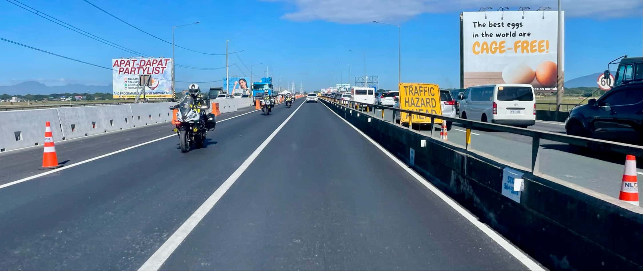 WIDER BRIDGE File photo shows motorists using the oldCandaba Viaduct, which was rebuilt starting last year. 