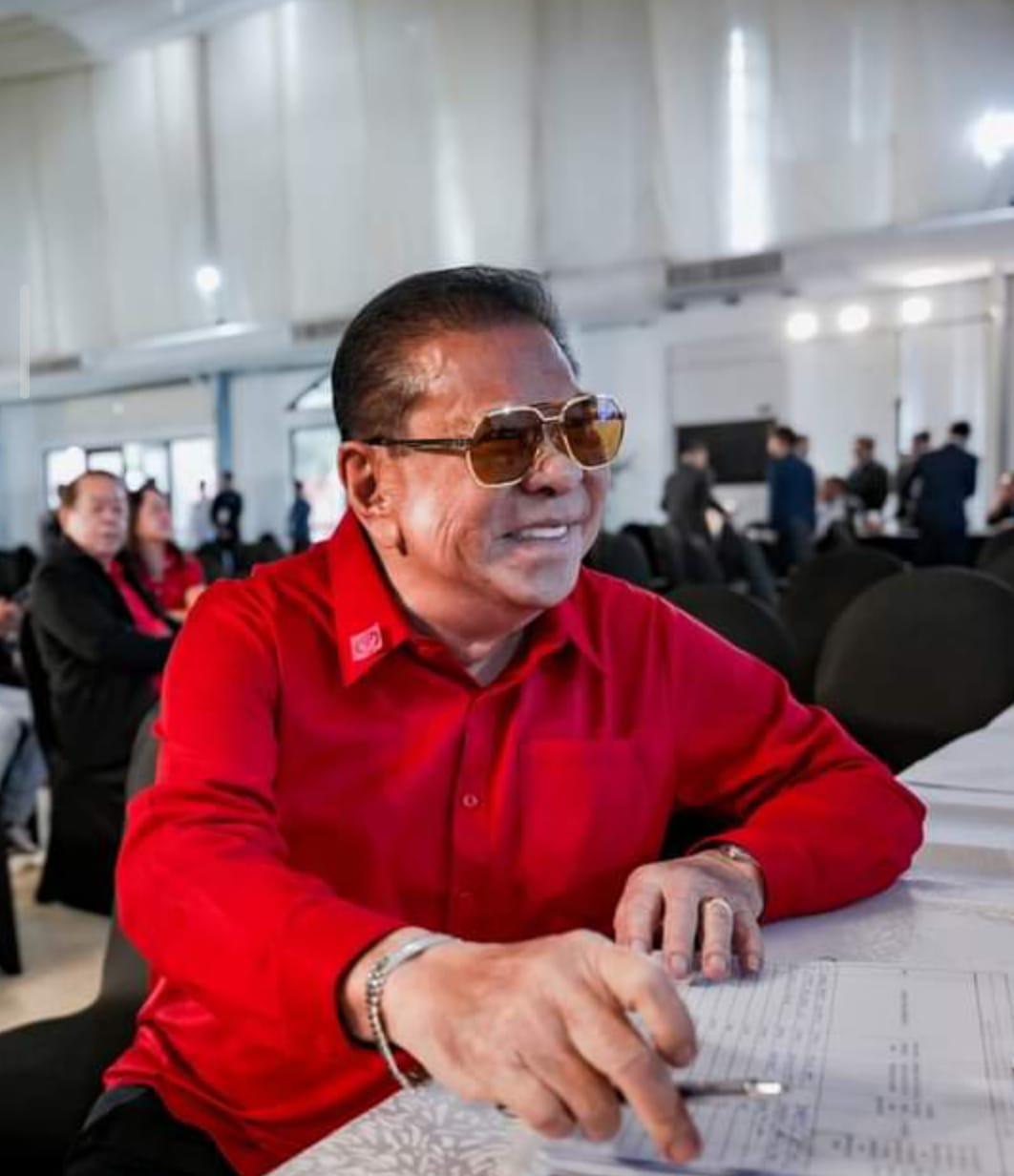 For the first time in front of the cameras, senatorial candidate Chavit Singson—the larger-than-life political figure known for surviving countless assassination attempts, violent confrontations, and even a near-fatal helicopter crash—shed tears.