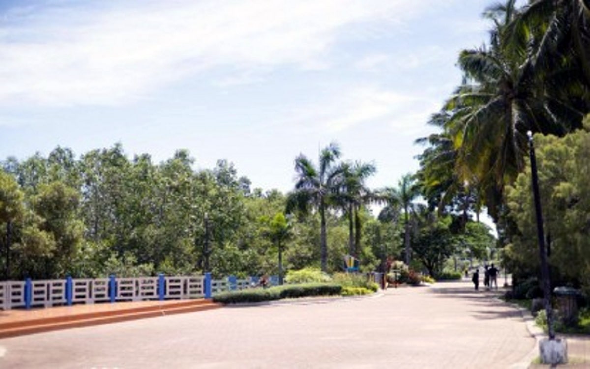 TOWNSCAPE AWARD. One of the sections of the Iloilo River Esplanade, which is a recipient of the 2024 Asian Townscape Awards, is in this undated photo. The recognition is given to cities, regions, and projects that have played a significant role as models in landscape construction. 