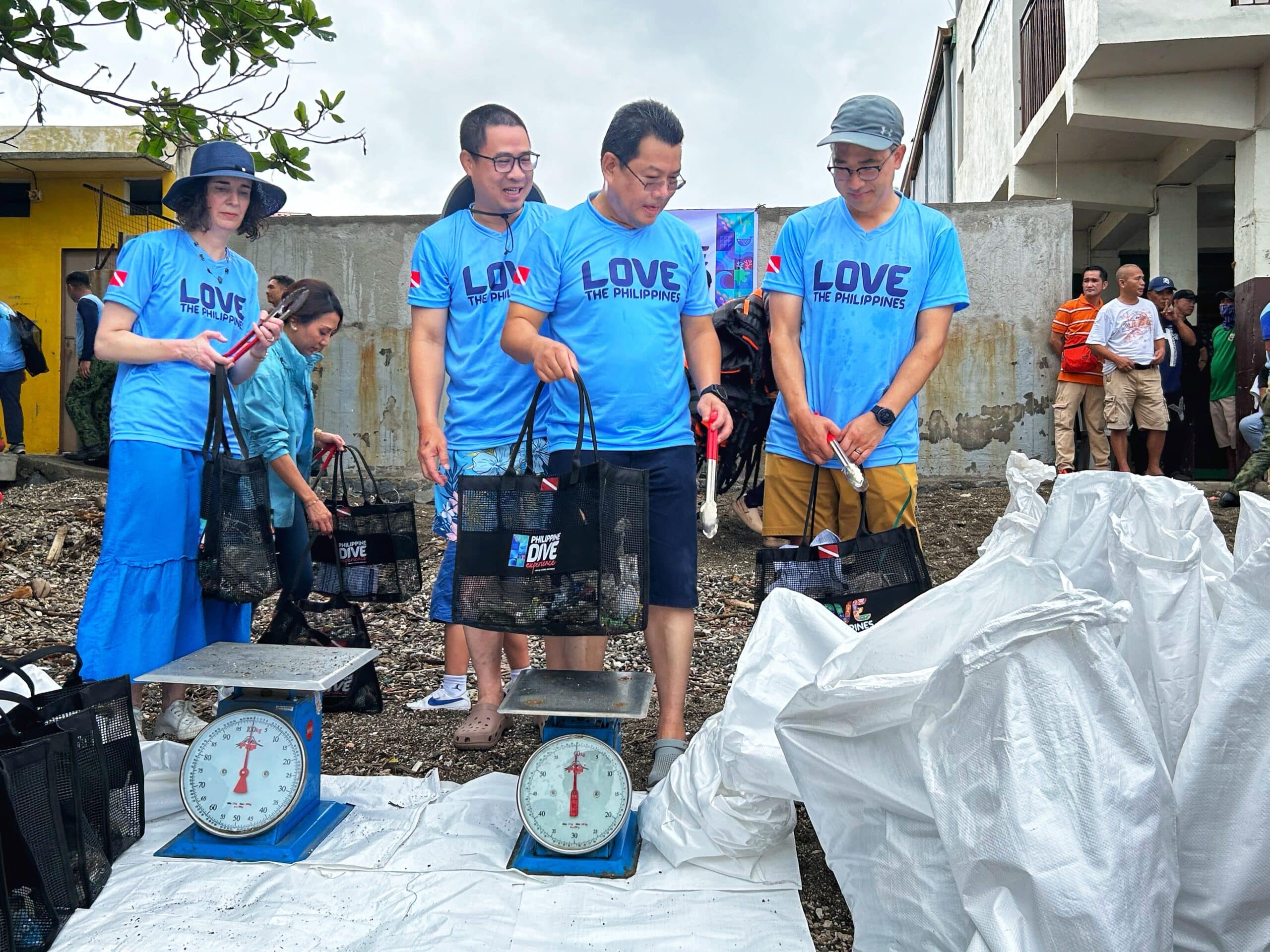 LOOK: Coastal cleanup drive in Batangas to enhance PH diving experience